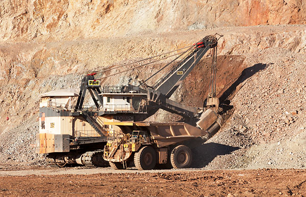 P&H 4100XPC Electric Rope Shovel Loading Truck, Morenci, Arizona