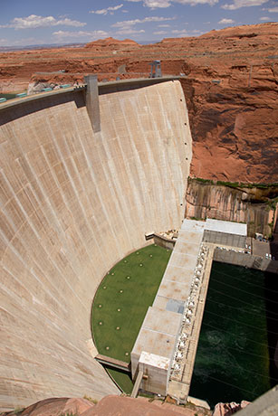 Glen Canyon Dam , Arizona